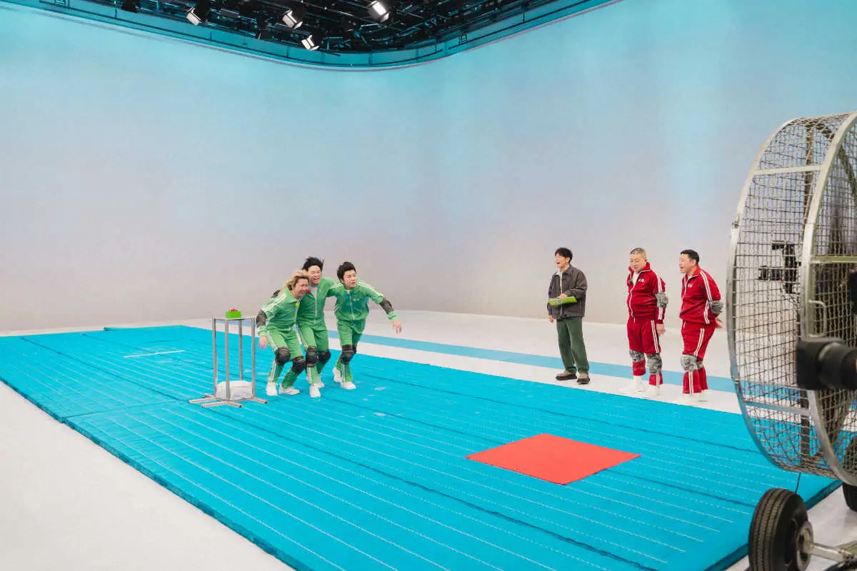 【画像・写真】「テレビ×ミセス」　巨大扇風機に挑戦　モー娘。OG軍団と巨大すべり台クイズで対決も