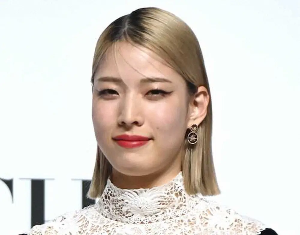 【画像・写真】フェンシング江村美咲　トレードマークの“金髪”誕生のきっかけは東京五輪「もうやっちゃえ」