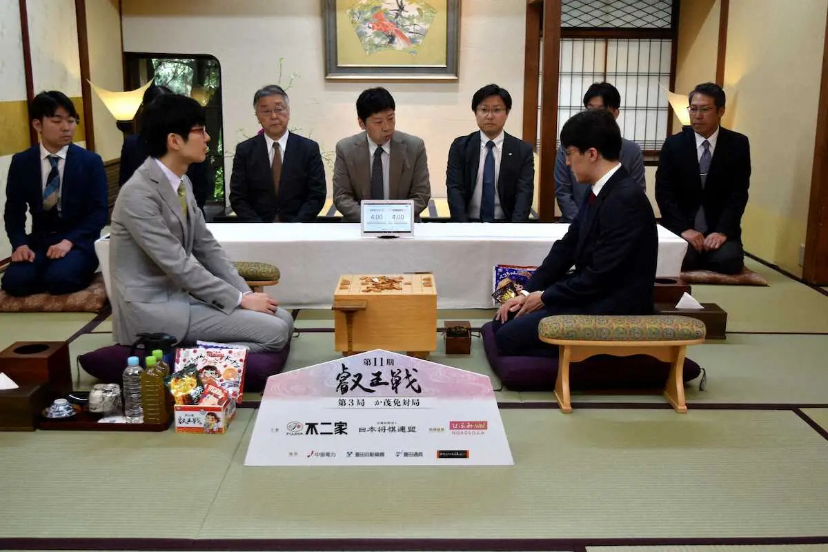 【画像・写真】伊藤匠叡王が初のストレート獲得か　斎藤慎太郎八段と第3局検分