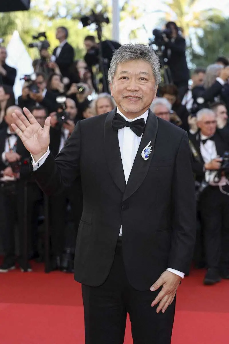 【画像・写真】カンヌ映画祭開幕！是枝監督が参加　各国のカメラマン「コレ・エダー」と呼びかけ