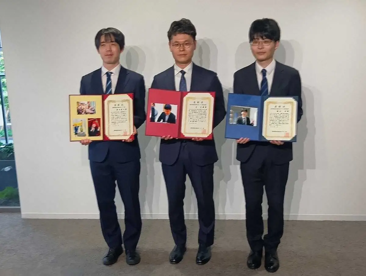 【画像・写真】藤井聡太王将　AI対決の先手勝率8割に「衝撃的とは言えない」　関西囲碁将棋記者クラブ賞表彰式
