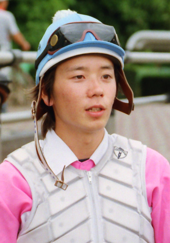 騎手免許１次試験に唯一合格した柴田未崎助手