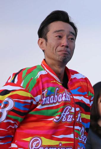 ＜共同通信社杯プレミアムカップ＞船橋最後のレースで優勝、表彰式で涙をこらえる永井大介