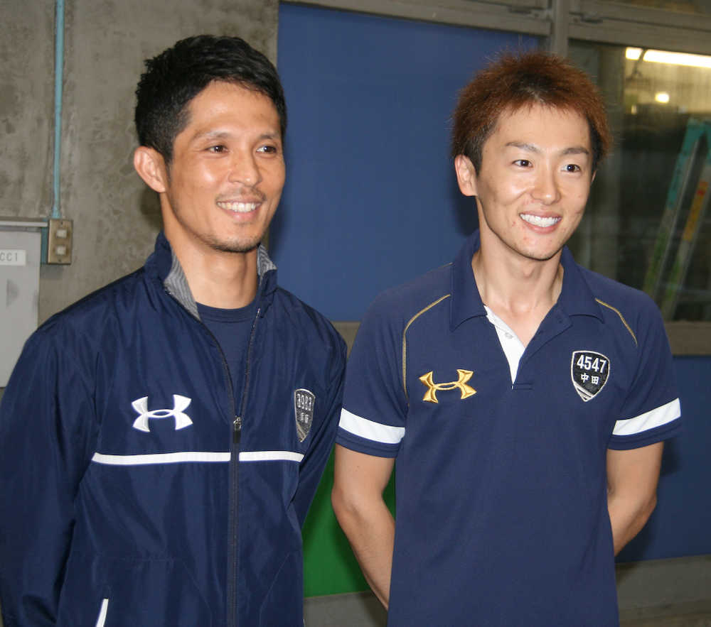 そろって優勝戦進出を決めた須藤（左）と中田の地元師弟コンビ