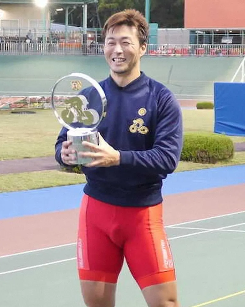 【画像・写真】【弥彦G1寛仁親王杯】平原　故郷で4年ぶりG1制覇「今までの優勝の中でも別格」