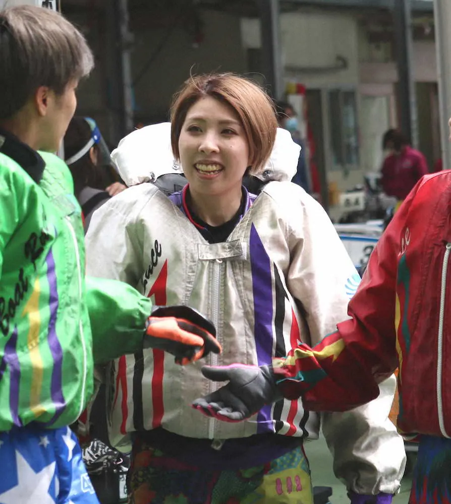 【画像・写真】【平和島・ヴィーナスシリーズ第2戦3日目　12R】一瞬で伸び返す　高田ひかる　任せたよ