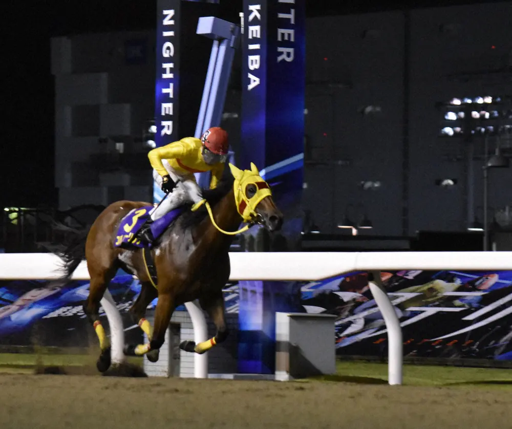 【画像・写真】逃げ切って重賞3勝目となったコパノフィーリング