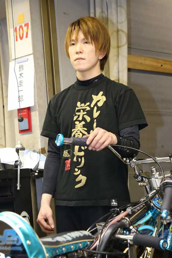 【画像・写真】【浜松オート・新スタンドオープン記念　初日12R】鈴木選抜、圭一郎圧勝「トップオブ鈴木」だ