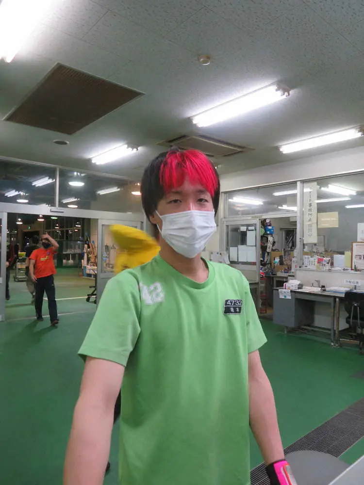 【画像・写真】【まるがめボート　サッポロビールカップ2022　4日目準優10R】堀本　出足グイッ