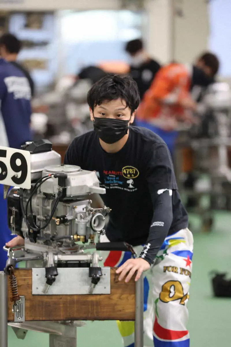 【画像・写真】鳴門ボートSGチャレンジカップ2日目6R　椎名豊、得意のカド戦で本領発揮