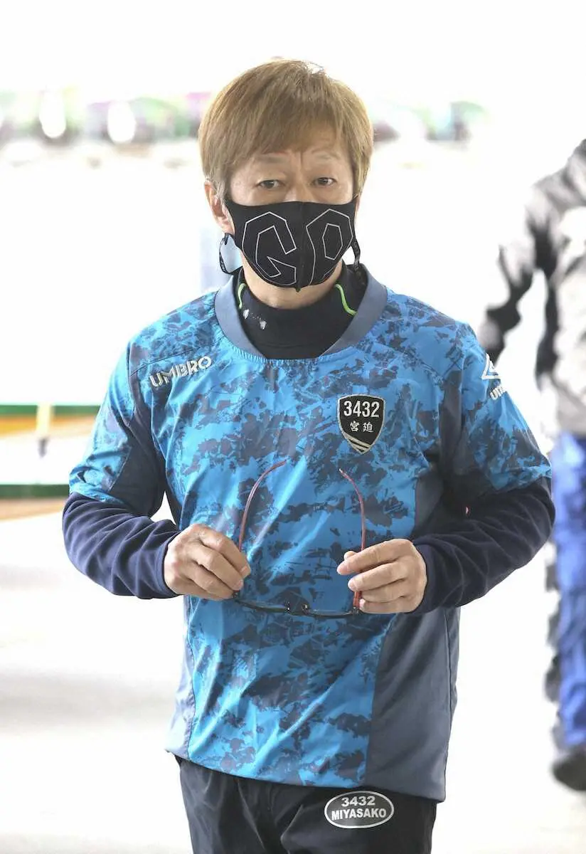 【画像・写真】【まるがめボート「清酒金陵杯」】宮迫暢彦　内を狙っていく