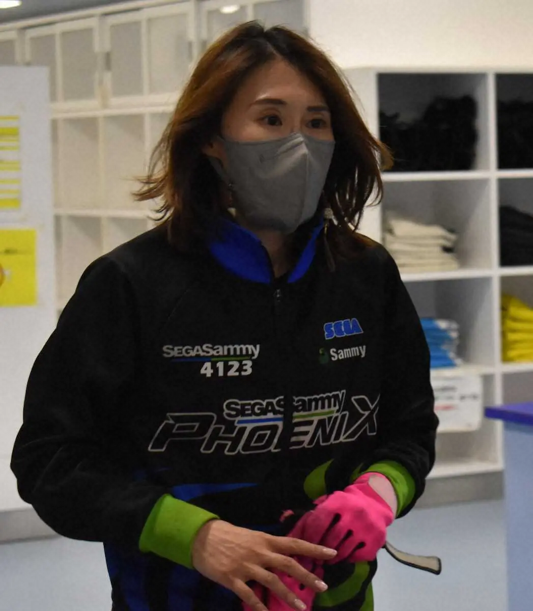 【画像・写真】【蒲郡ボート・G3オールレディース3日目　12R特選】地元のインで必勝態勢！細川裕子　全速ターン