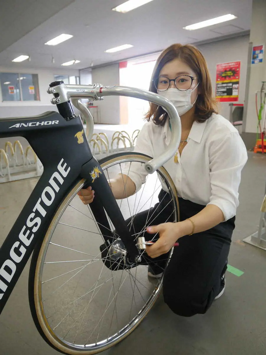 【画像・写真】【京王閣競輪初日ガールズ予選1R】中村美那　五輪仕様の新フレーム投入「自転車はフェラーリ」