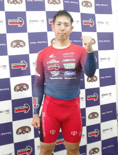 【画像・写真】【小松島競輪G3「阿波おどり杯争奪戦」3日目】松浦がG前差す（12R）