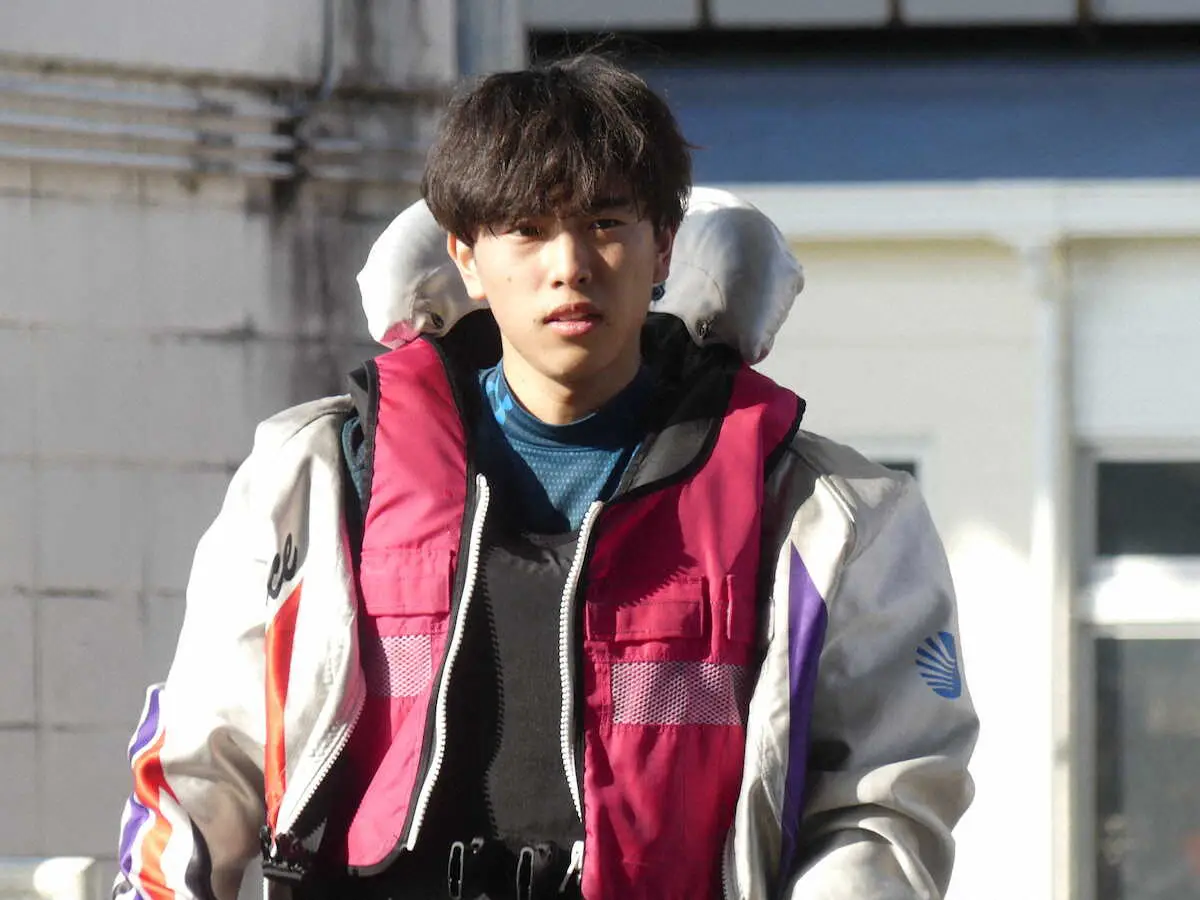 【画像・写真】【多摩川ボート・ルーキーシリーズ第20戦】石渡翔一郎　初イン戦も難なくクリア