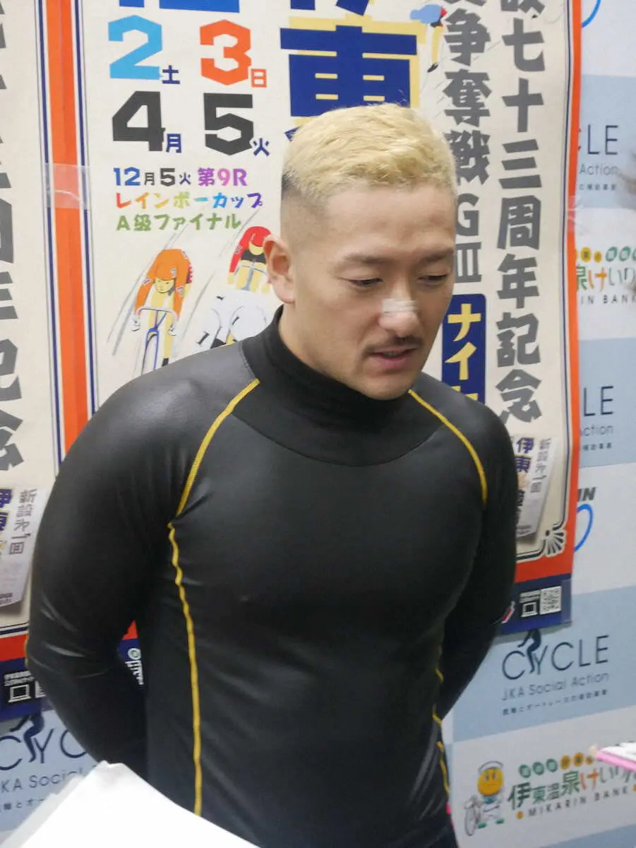 【画像・写真】【伊東競輪　開設73周年記念G3椿賞争奪戦　2日目】12R　松井がスパート