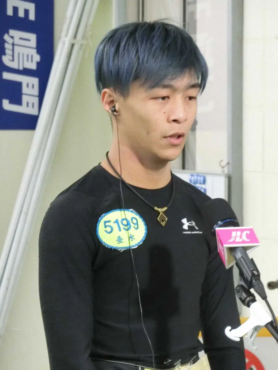 【画像・写真】【鳴門ボート　レディースVSルーキーズバトル】垂水悠　逃げて浜野斗馬の連勝止めた