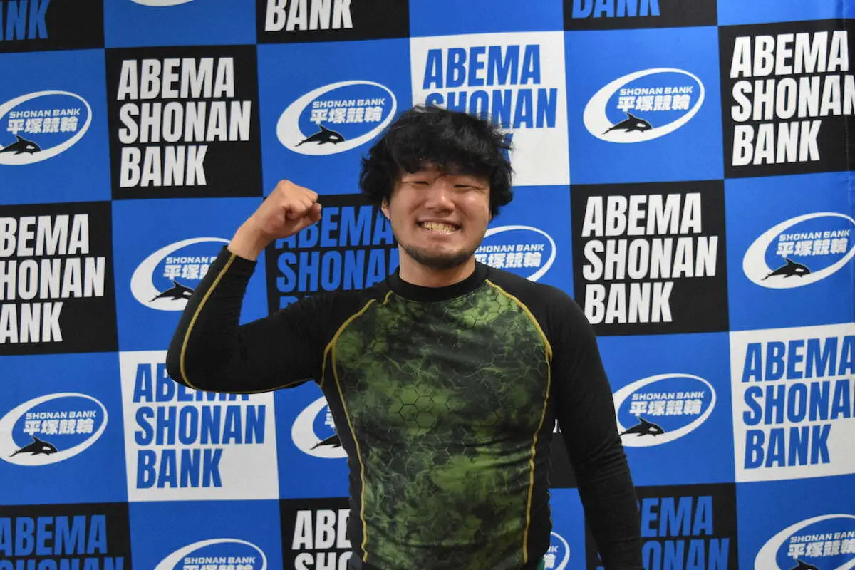 【画像・写真】【平塚競輪・F2モーニング初日7R】地元勢を引き連れて逃げ切った石田典大