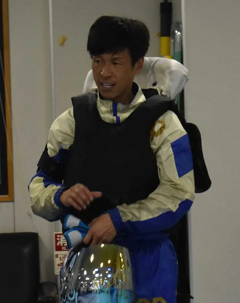 【画像・写真】【蒲郡ボート】池田浩二が通算2000勝を達成　27日12Rをイン押し切りで