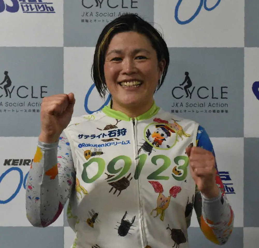 【画像・写真】【松戸競輪F2ナイター　ガールズ初日】ホーム6番手からカマして逃げ切った奥井迪