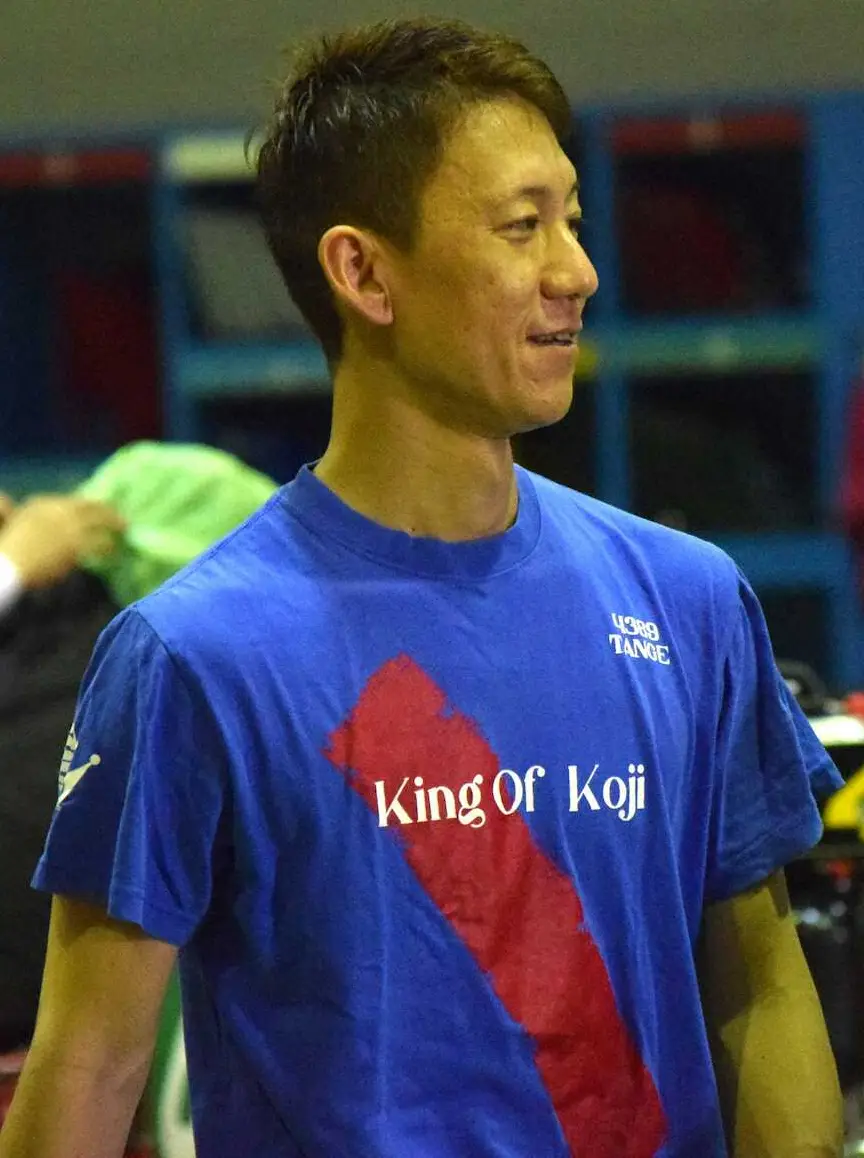 【画像・写真】【若松ボート　ミッドナイトレース】丹下将　最後まで“ムチ”を打って