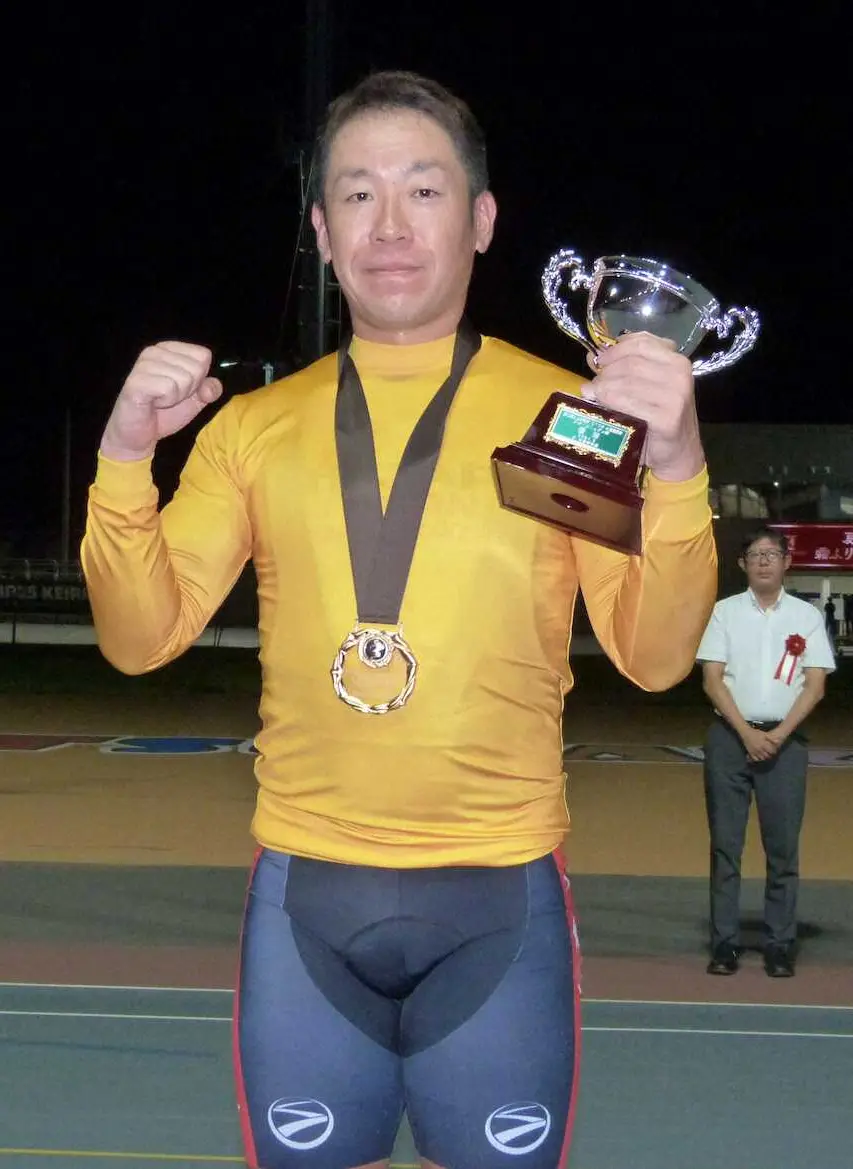 【画像・写真】【松阪競輪　スポーツニッポン賞】村田雅一　絶好番手差しで2年4カ月ぶりV