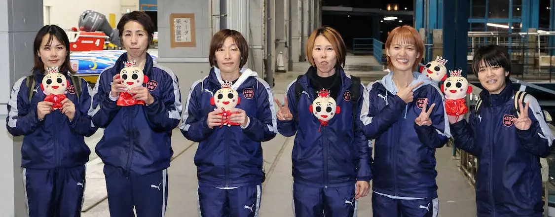 【画像・写真】優勝戦で激突する（右から）遠藤エミ、渡辺優美、細川裕子、三浦永理、海野ゆかり、平山智加（撮影・椎名　航）