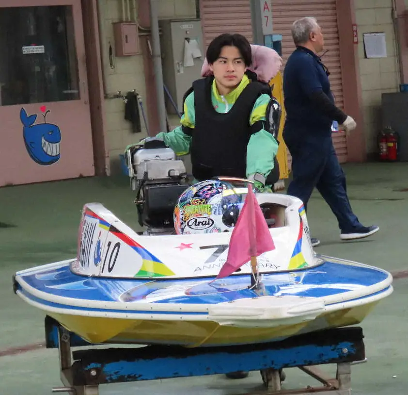 【画像・写真】【平和島ボート　ルーキーシリーズ第3戦】当地初出場の長谷川暖　初戦白星「バックで伸びる」