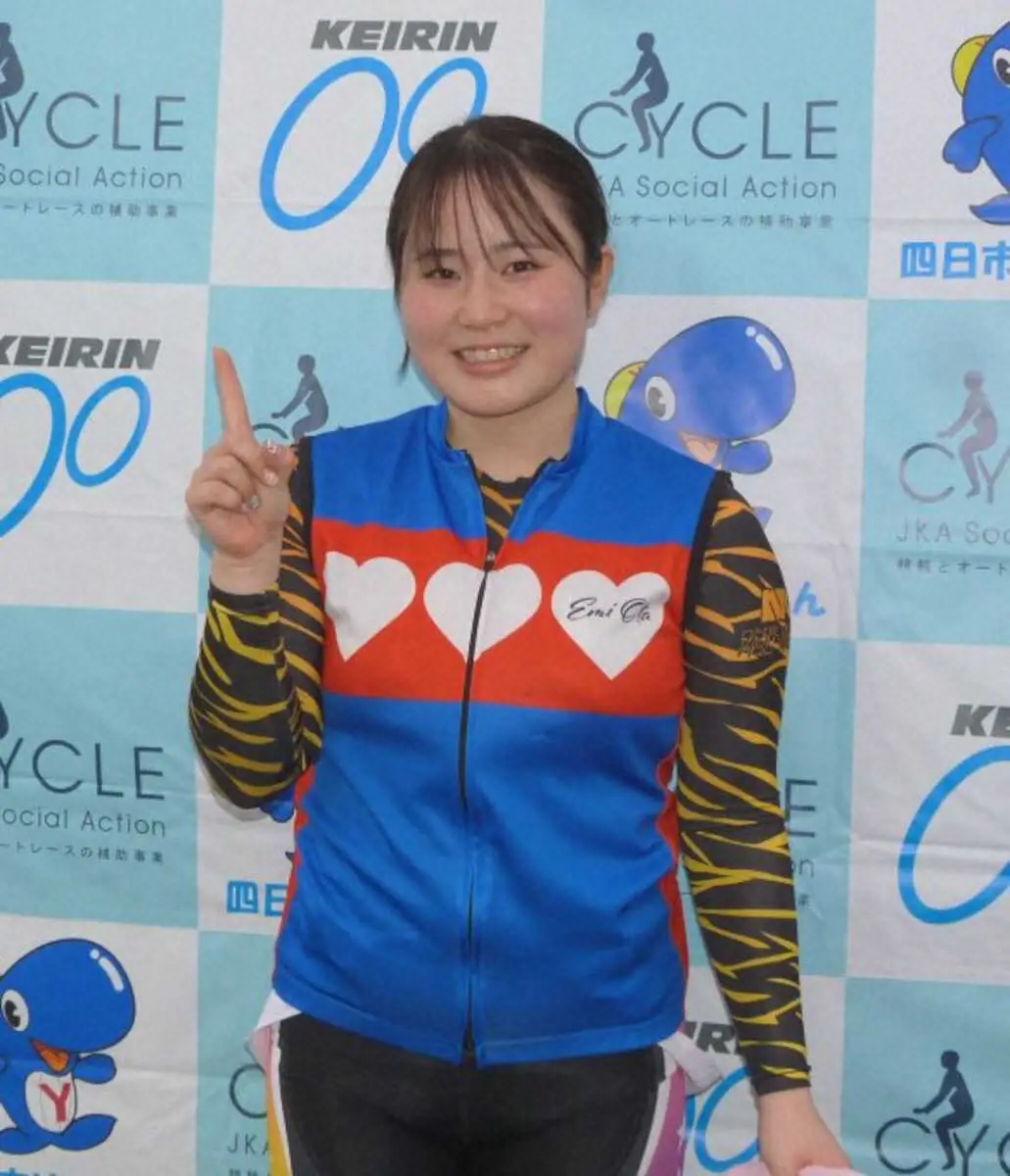 【画像・写真】【四日市競輪　G3ベイサイドナイトドリーム】太田瑛美が白星一番乗り　あの騎手の勝負服で登場