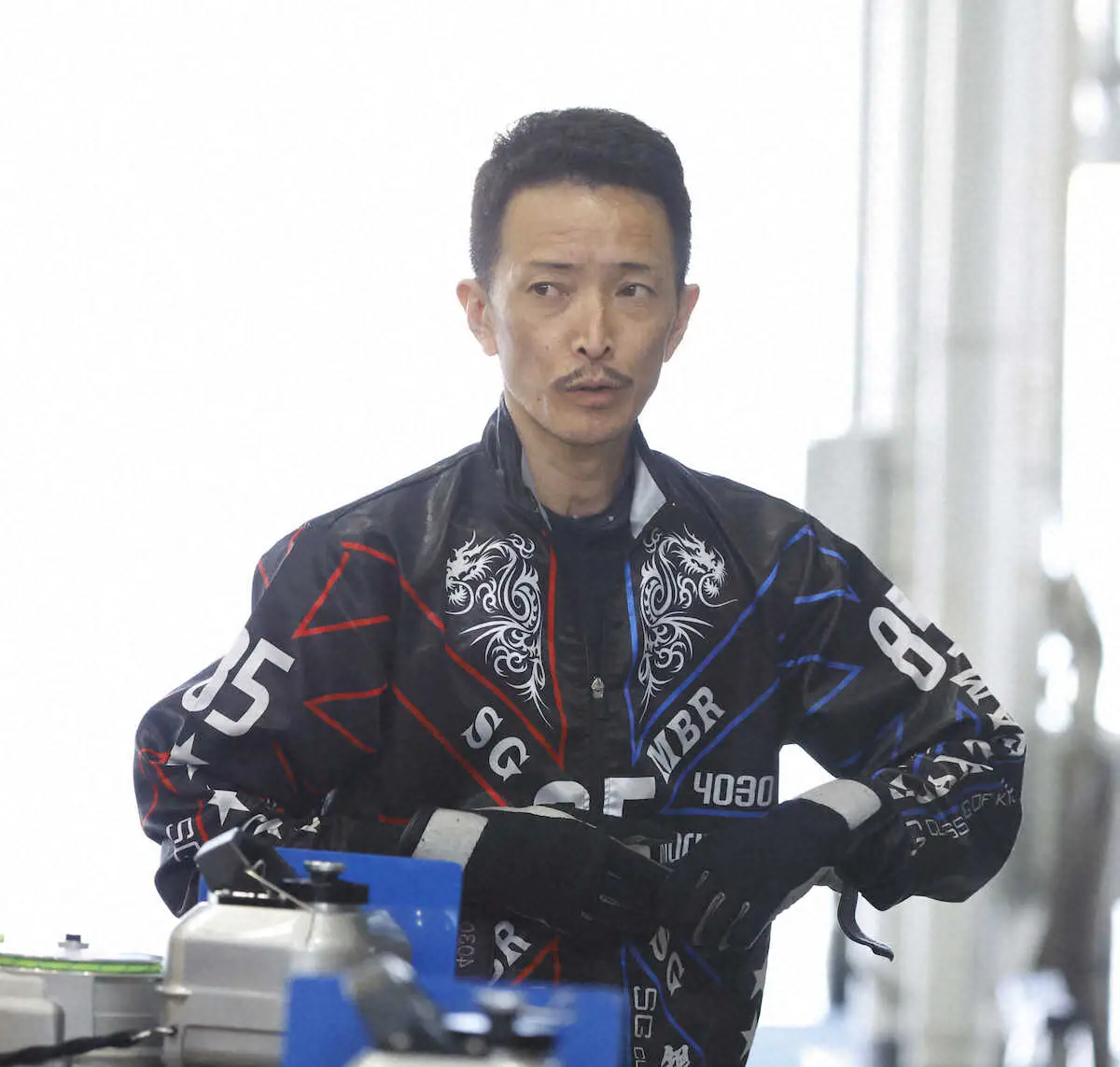 【画像・写真】絶好枠から逃げ切りに集中する森高一真（撮影・五島　佑一郎）