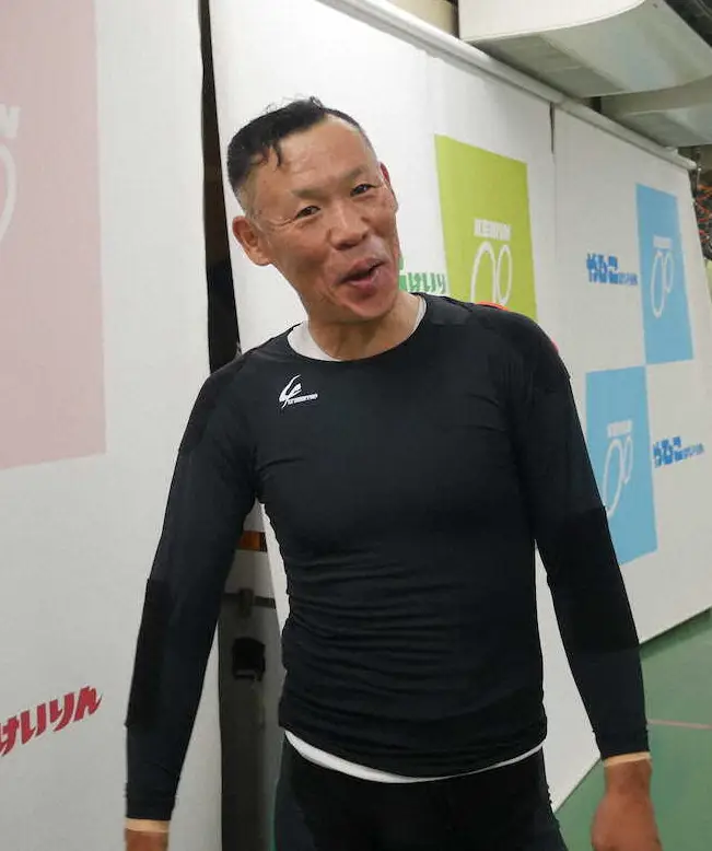 【画像・写真】【競輪コラム】ベテランも死力を尽くすスタート争い！ギアを下げてラインに貢献