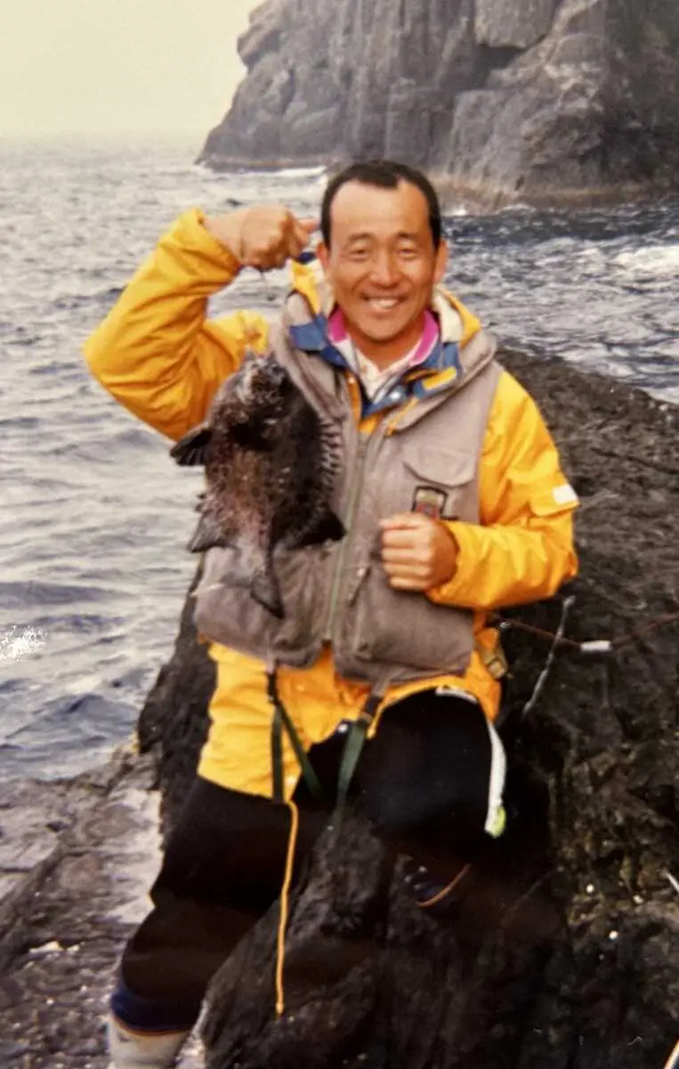 【画像・写真】競走を終わって一番の癒やしは磯釣り。五島列島沖合の秘境で釣り上げたイシガキダイ