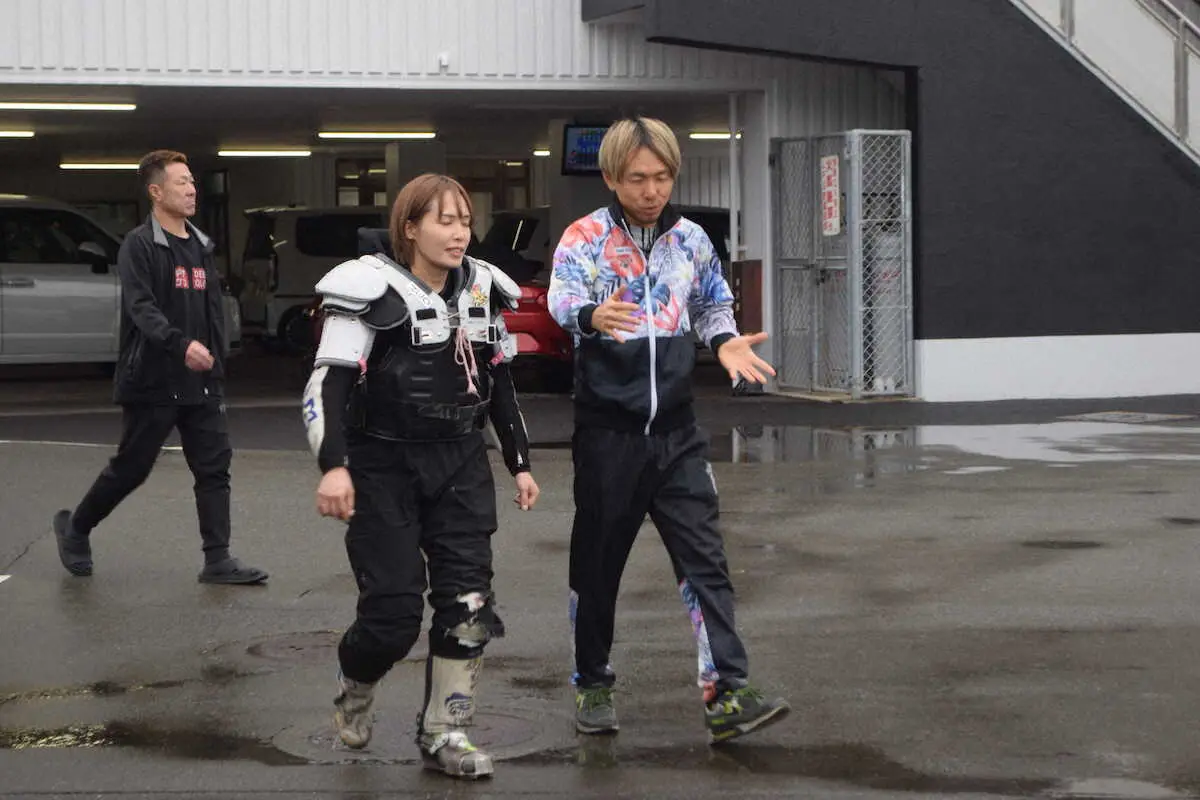 【画像・写真】【飯塚オート　SG日本選手権】佐藤摩弥、上和田拓海が接触、落車　ともに「大丈夫」　レースは不成立