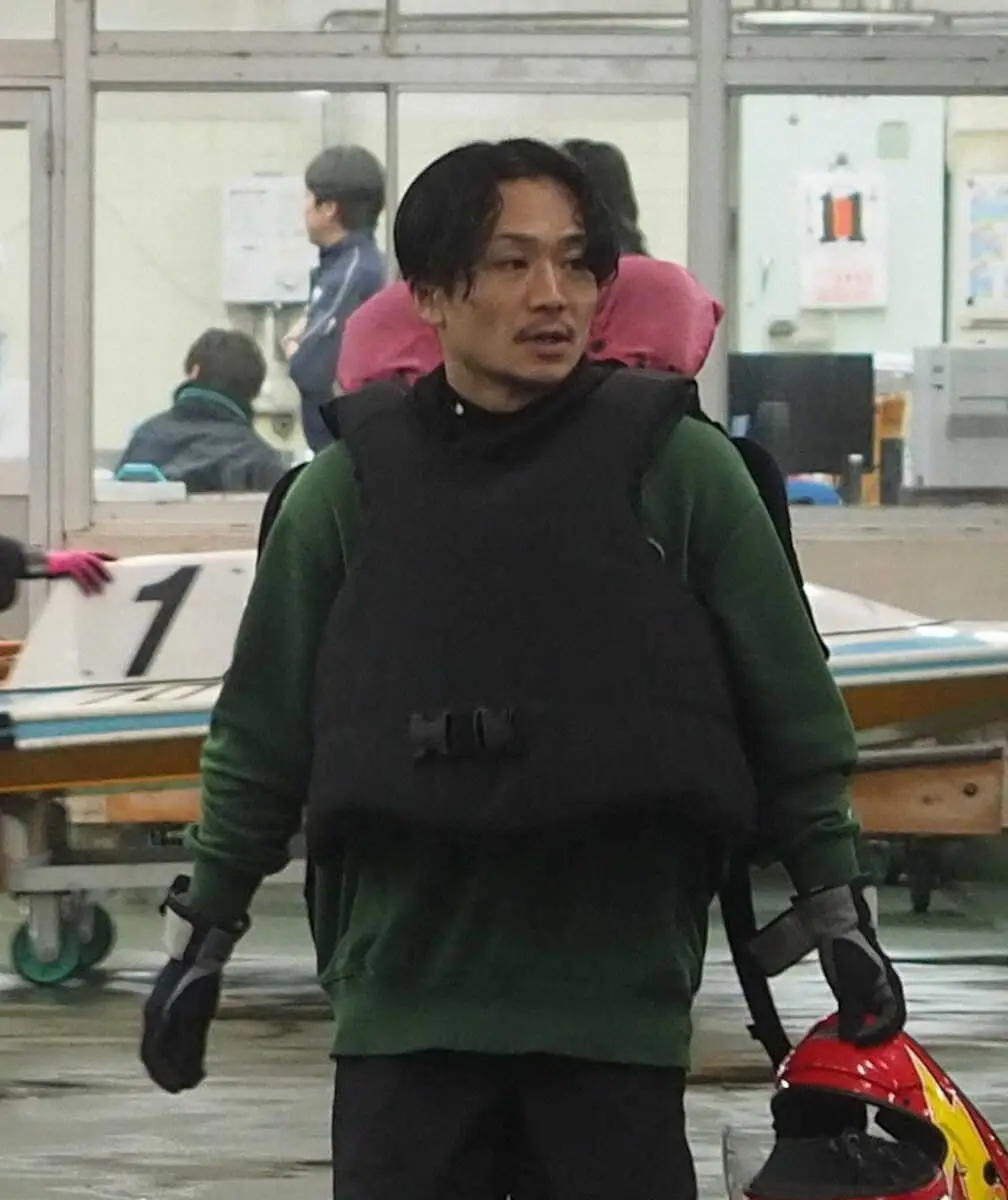 【画像・写真】好スタートを決めて福田宗平が速攻だ　　　　　　