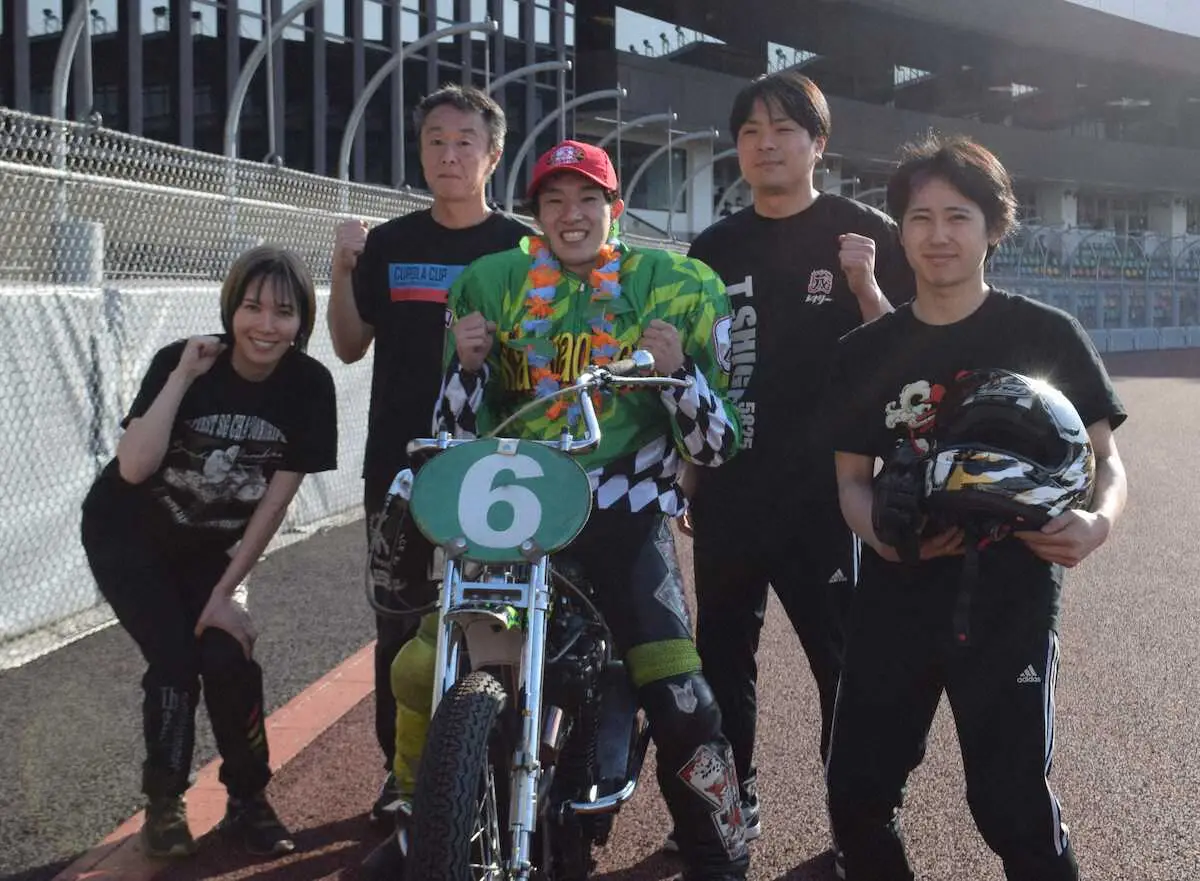 【画像・写真】【川口オート　クラシック2026】黒川京介が快スタートから完全V　ファンに感謝、孫弟子はやりました