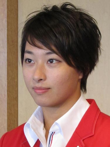 山梨学院大のロンドン五輪祝賀会に出席した競泳の鈴木聡美