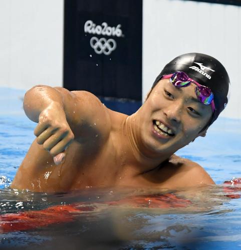 競泳　男子２００ｍバタフライ　決勝２位でゴールし、笑顔を見せる坂井聖人