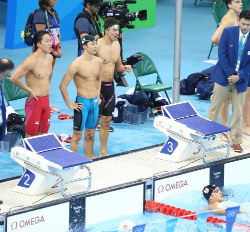 ＜リオ五輪　　競泳＞　４００ｍリレーで５位に終わった（左から）小関、入江、藤井、中村克の日本チーム