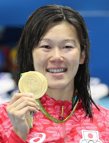 リオ五輪２００М女子平泳ぎ金メダリストの金藤に広島県民栄誉賞が贈られることになった