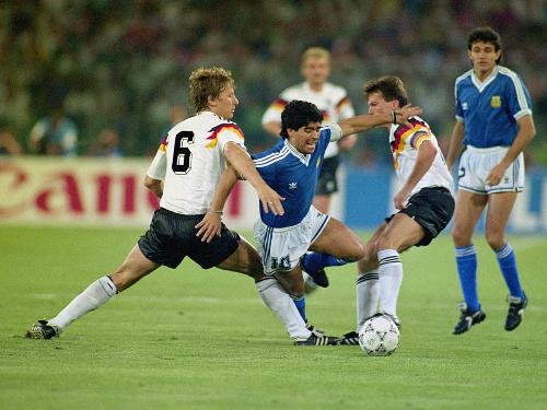 １９９０年イタリア大会、決勝で西ドイツに敗れたアルゼンチン