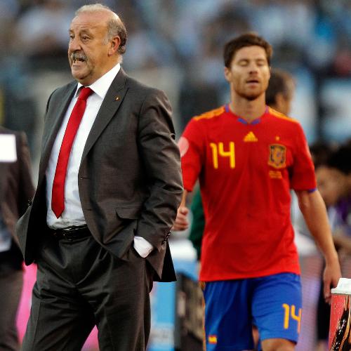 ＜スペイン・アルゼンチン＞試合に敗れて肩を落とすデルボスケ監督