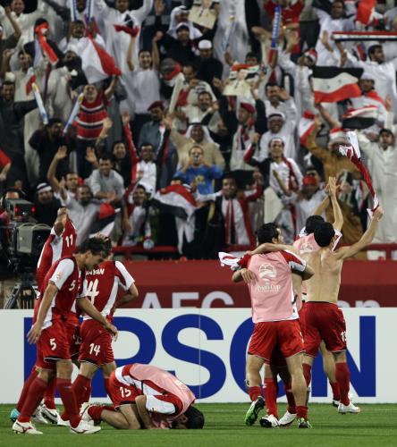 サウジアラビアを下し、大喜びするシリアの選手たち