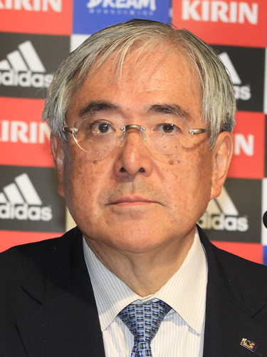 日本サッカー協会の小倉純二会長が関塚ジャパンの“メンバー再編”を厳命した