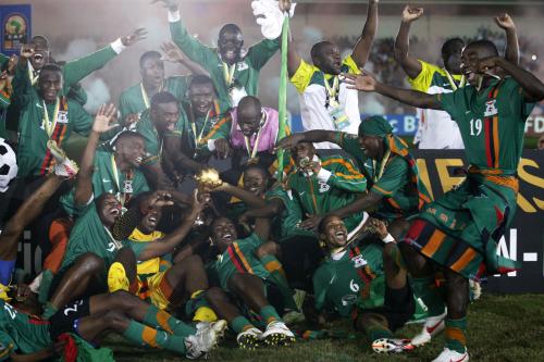 アフリカ選手権初優勝を飾り喜ぶザンビアの選手たち