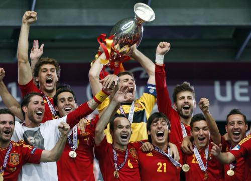 ＜スペイン４―０イタリア＞史上初の欧州選手権連覇を達成したスペイン代表