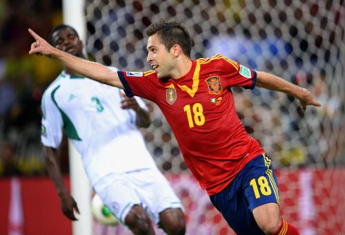 ＜ナイジェリア・スペイン＞後半、３点目のゴールを決め、喜ぶスペインのアルバ（18）