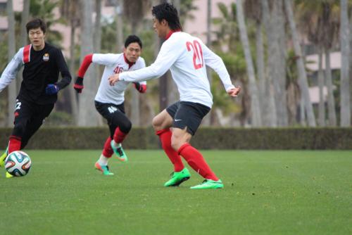 ＦＣソウルとの練習試合で精力的な動きを見せる浦和ＦＷ李忠成