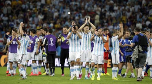 ＜アルゼンチン２―１ボスニア・ヘルツェゴビナ＞初戦勝利で好スタートを切ったアルゼンチン代表（ＡＰ）