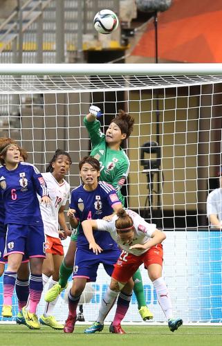 ＜女子Ｗ杯　日本・スイス＞後半、ゴールを死守するＧＫ・山根