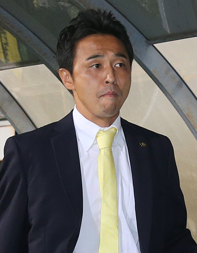今季限りでの退任が発表された柏の吉田達磨監督